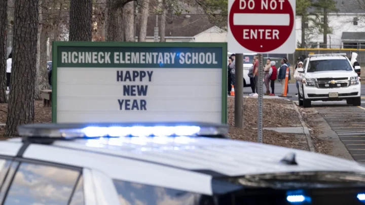 Mejora salud de maestra baleada por niño de seis años en Virginia