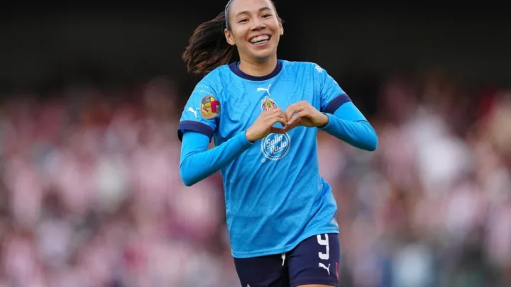 Chivas femenil vence a Santos, pero pierde a Licha Cervantes