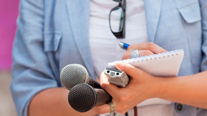 Liberan a un conocido periodista disidente en Irán