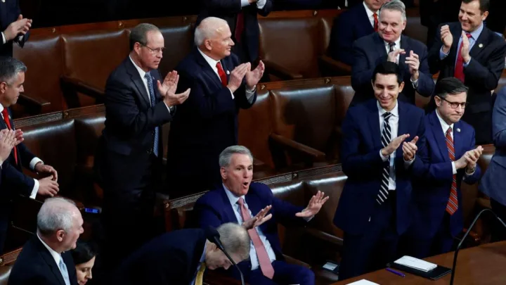 Kevin McCarthy pierde tercera votación para liderar la Cámara Baja de EU