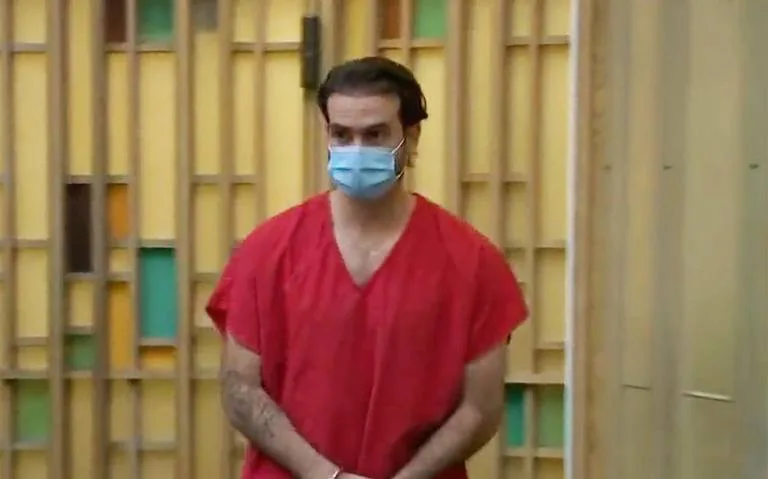 Compañeros de prisión de Pablo Lyle lo reciben con aplausos