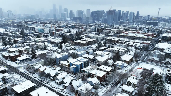 Croacia, Serbia y Bosnia, en caos por fuerte tormenta de nieve