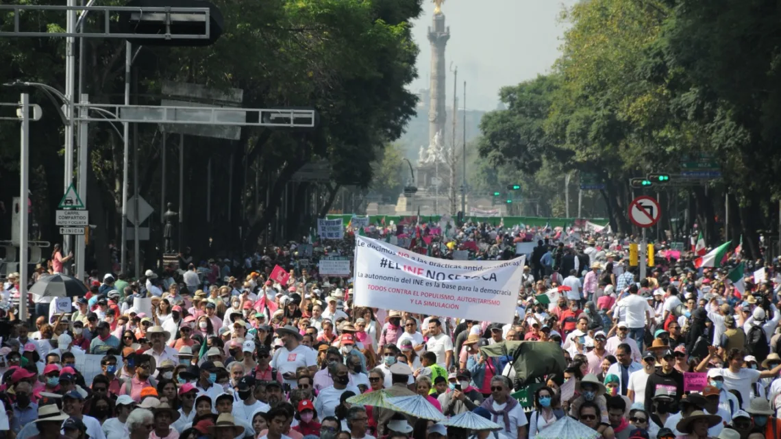 Previo a marchas, Morena y aliados mutilan al INE