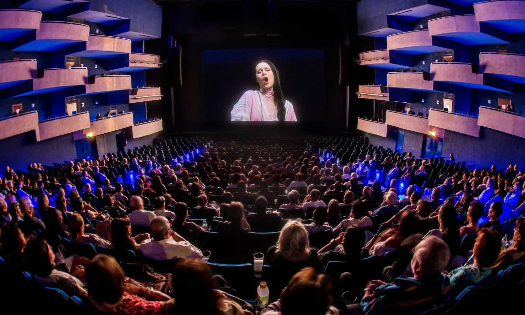 El Teatro Diana apaga 18 velas; celebra con Tarjeta de Lealtad 