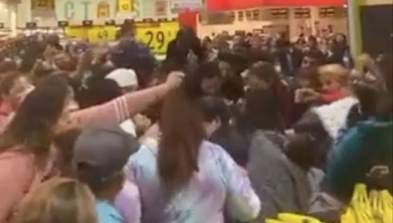 Campal en Torreón por oferta de huevo en tienda