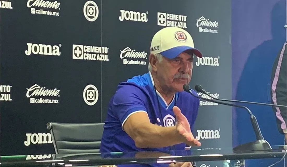 Selección mexicana: El “Tuca” culpa a los medios de los abucheos