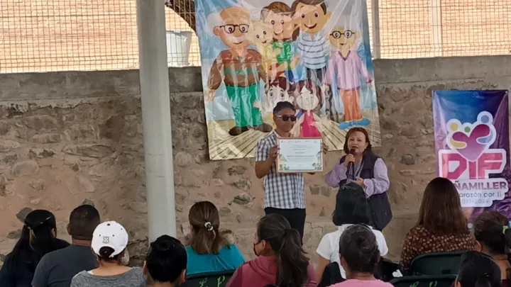 Certifica SESA como Promotor de Salud a Preescolar en Peñamiller