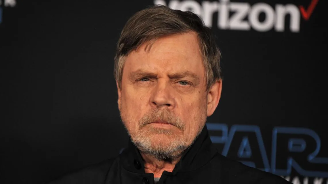 Mark Hamill da la voz de “Luke Skywalker” a las alertas antiaéreas en Ucrania