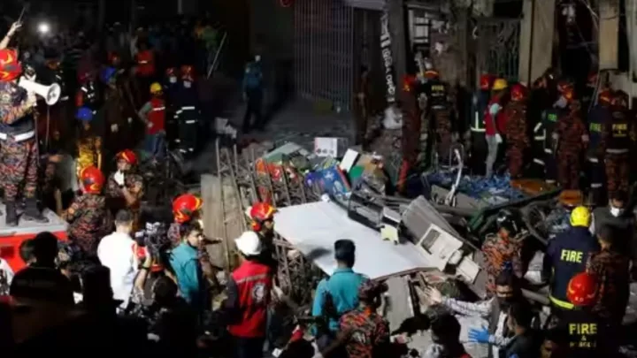 Explosión en edificio de Bangladesh deja 15 muertos y decenas de heridos