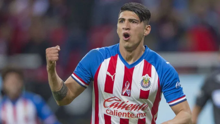 Ventilan presunta infidelidad del ex de Chivas, Alan Pulido
