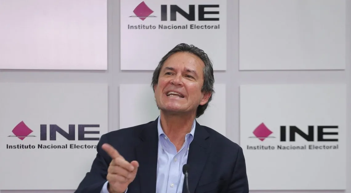 Edmundo Jacobo renuncia al INE tras reformas polémicas