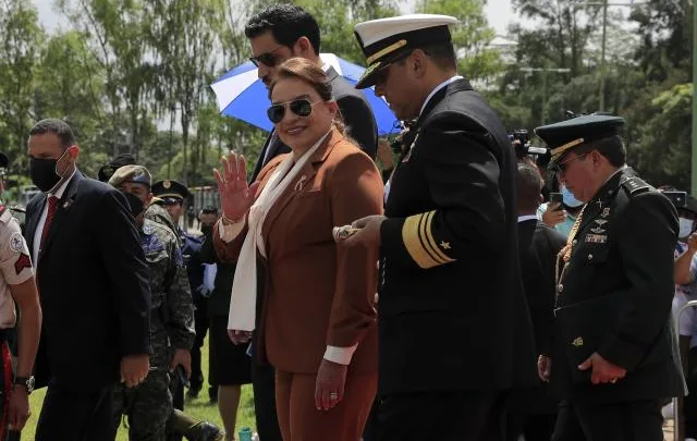China ve “con buenos ojos” visita de la presidenta hondureña, Xiomara Castro