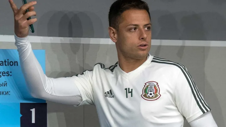“Chicharito” quedó fuera de la convocatoria por no estar al 100