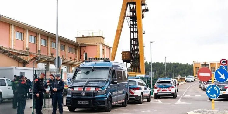 Fallecen tres trabajadores tras quedar atrapados en una mina en España