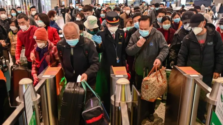 COVID-19: China reabrirá a los turistas y reanudará todas sus visas