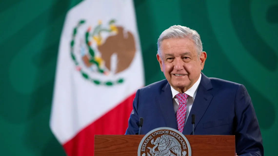 Presidente López Obrador tiene COVID-19 otra vez