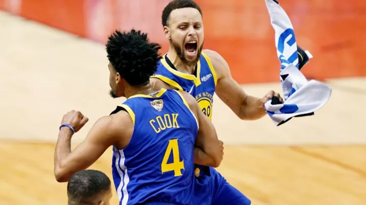 Los campeones le empatan la serie a los Kings de Sacramento