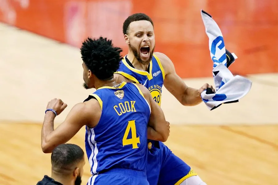 Los campeones le empatan la serie a los Kings de Sacramento