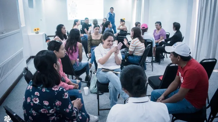 Capacita SECTUR a prestadores de servicios de Jalpan y Tilaco