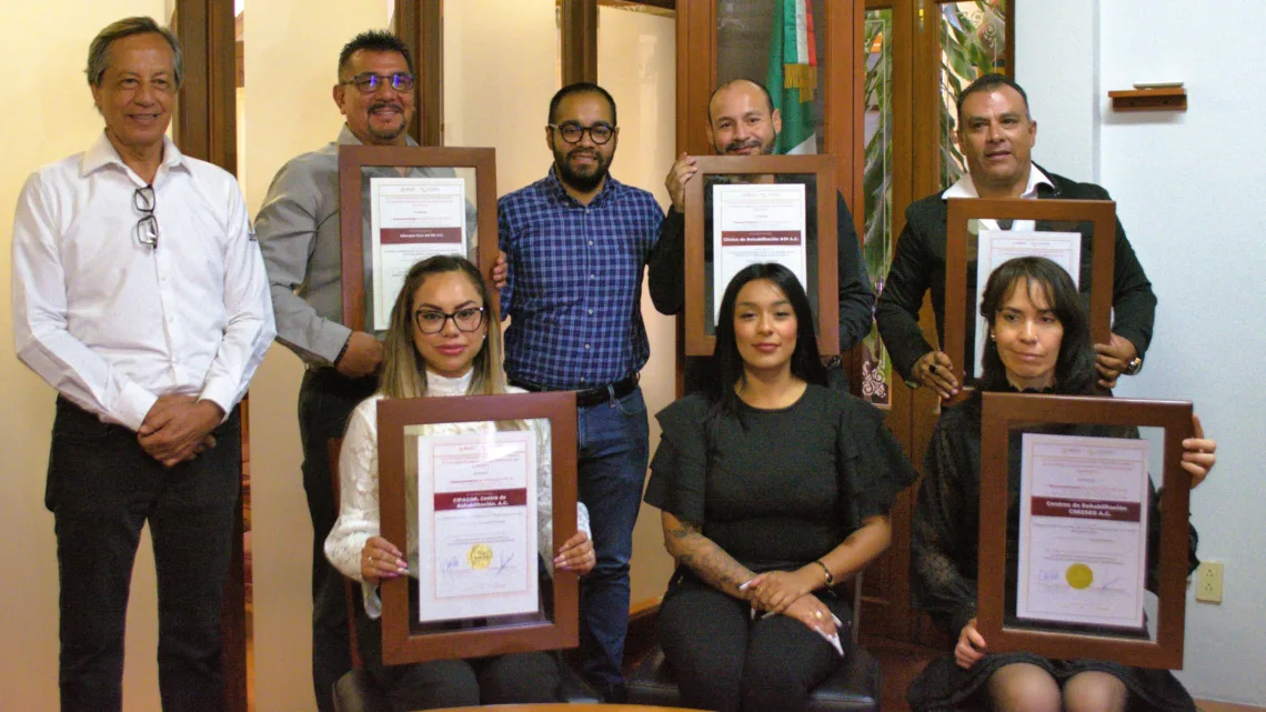 Entrega SESA reconocimientos de CONADIC a Establecimientos Residenciales que tratan adicciones