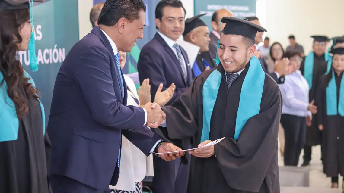 UTSJR lleva a cabo primera graduación por diplomado