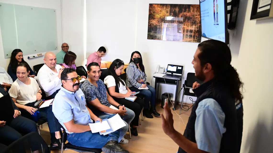 Capacitan a personal de CEI en materia de equidad de género