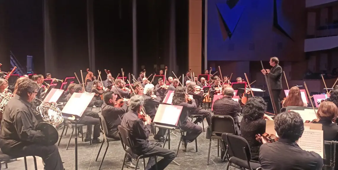 Aspirantes a la titularidad de la OFEQ inician conciertos en el Teatro Metropolitano