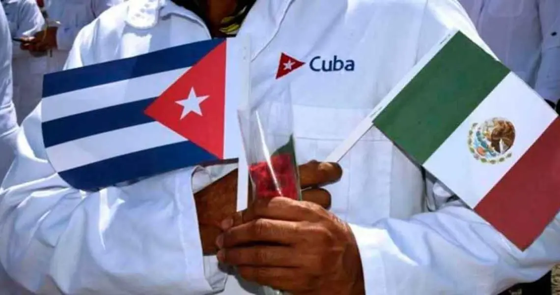 Suman 700 médicos cubanos trabajando en México: López Obrador