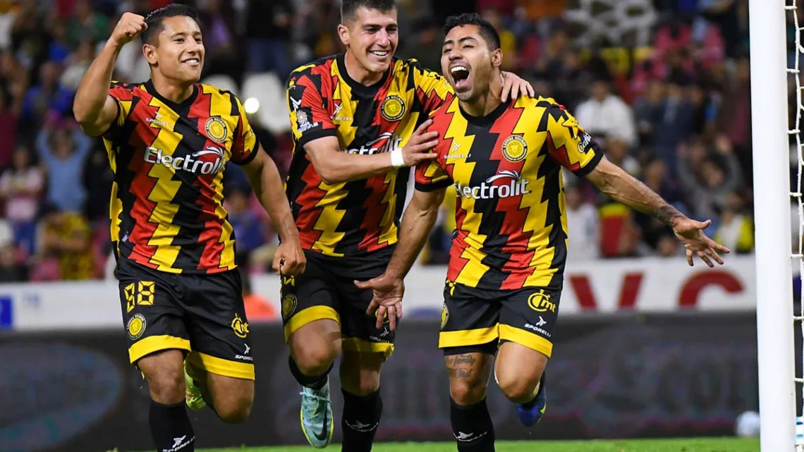 Los Leones Negros, al borde de la eliminación