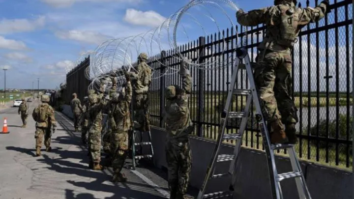 Estados Unidos busca enviar mil 500 militares a la frontera con México