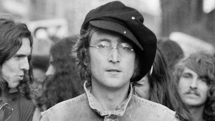 John Lennon “regresa” con The Beatles
