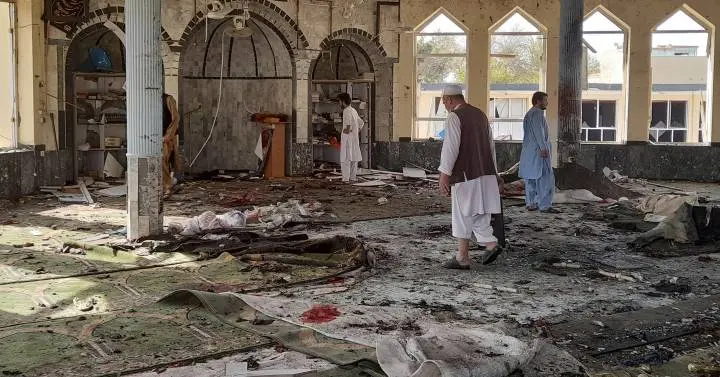 Mueren 11 personas tras explosión de mezquita durante funeral en Afganistán