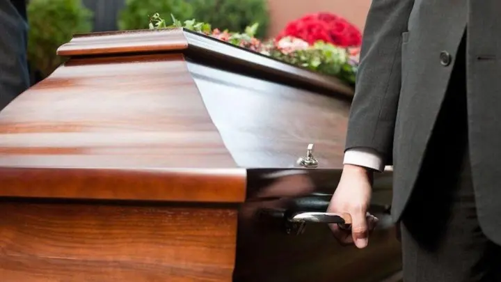 ¡Increíble! Anciana revive a la mitad de su propio velorio; “Todos nos asustamos”