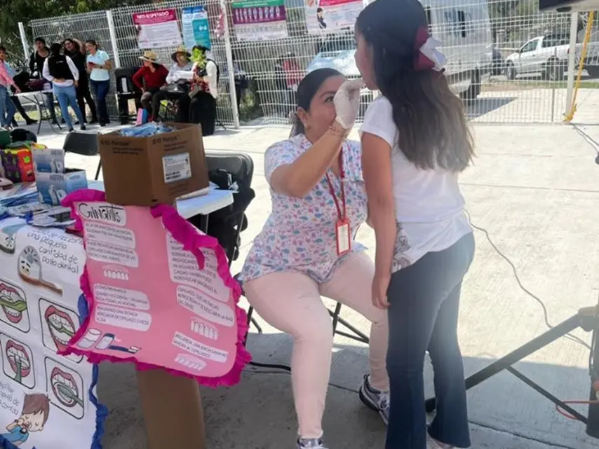 Realiza SESA Feria de la Salud Bucal en Colón