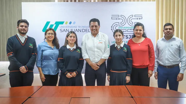 Talentos de CECyTE Michoacán eligen a la UTSJR para continuar estudios