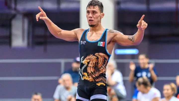 Clasifican cinco queretanos en lucha a Juegos Centroamericanos y del Caribe 2023