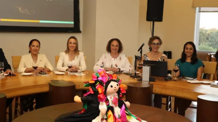 Presentan a empresarios de CDMX ventajas de Querétaro para recibir turismo de reuniones