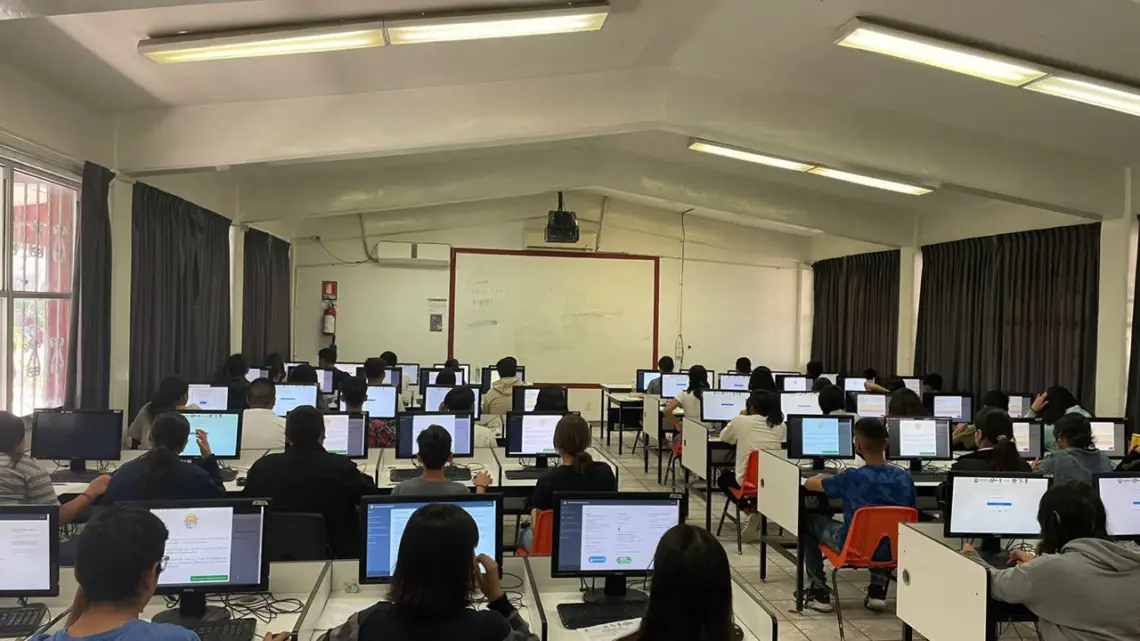 Participan 21 mil 866 jóvenes de EMS en evaluación diagnóstica