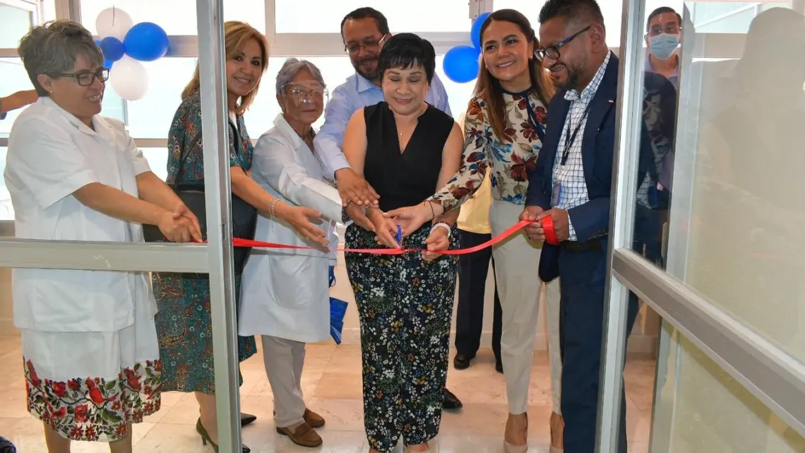 Inaugura titular de SESA ampliación de unidad de hemodiálisis del Hospital General de SJR