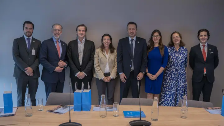 Visita Gobernador empresa francesa de soluciones energéticas en París
