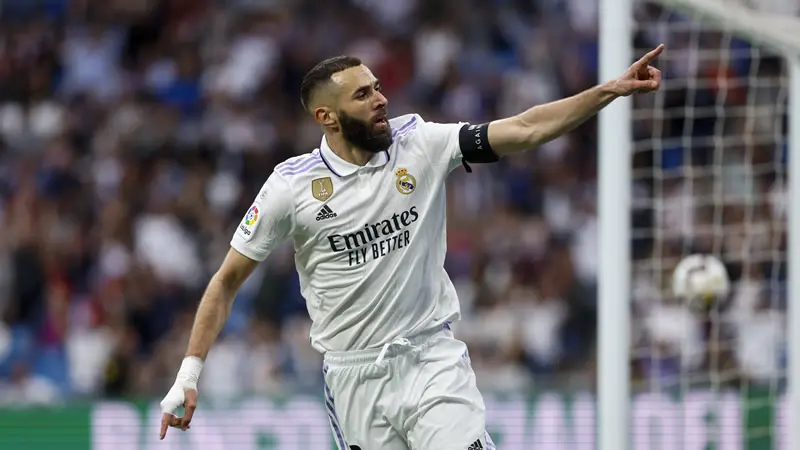 Benzema aclara su futuro, “la realidad no es internet”