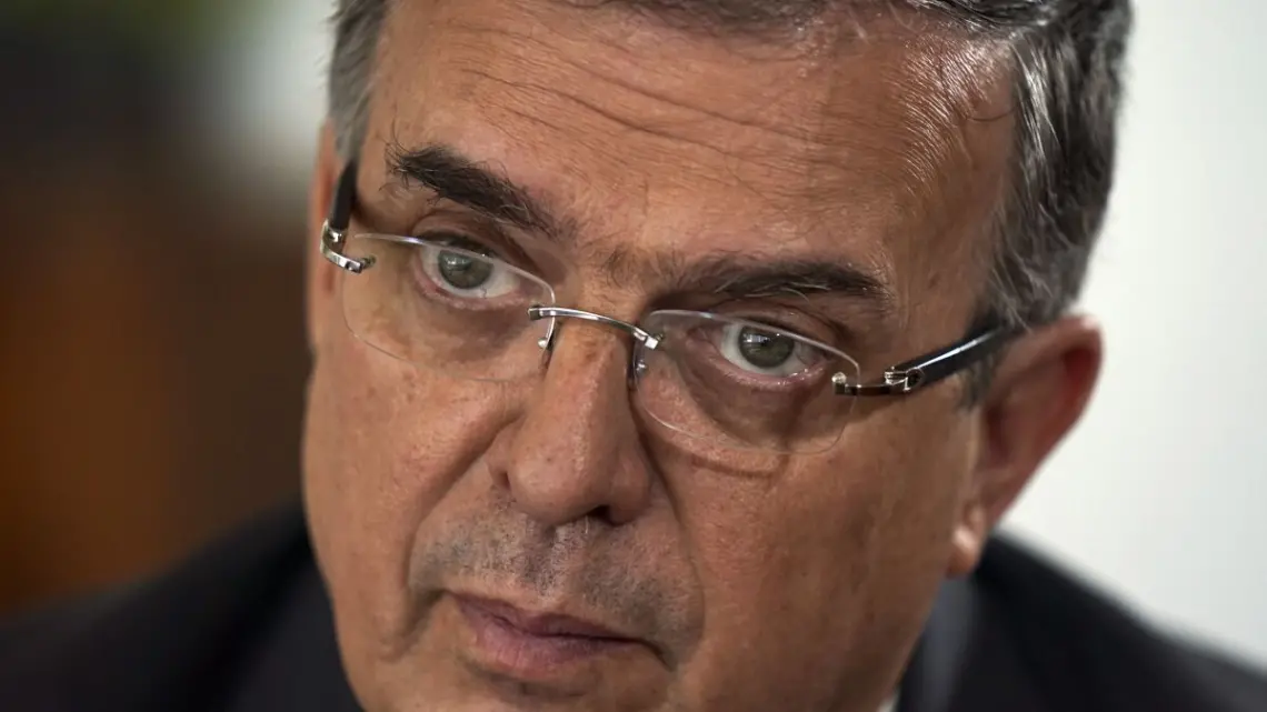 Ebrard anuncia salida de Cancillería para competir por la candidatura presidencial