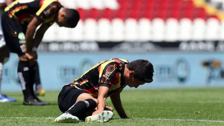 Leones Negros debutan con derrota en la Liga de Expansión