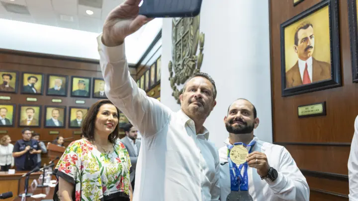 Gracias por poner el nombre de Querétaro muy en alto en los Juegos Centroamericanos: Mauricio Kuri