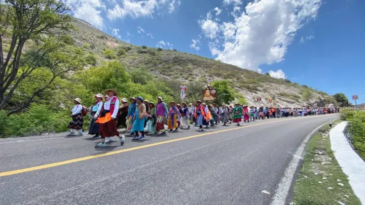 Con fe y entusiasmo llegan las peregrinas a Peñamiller