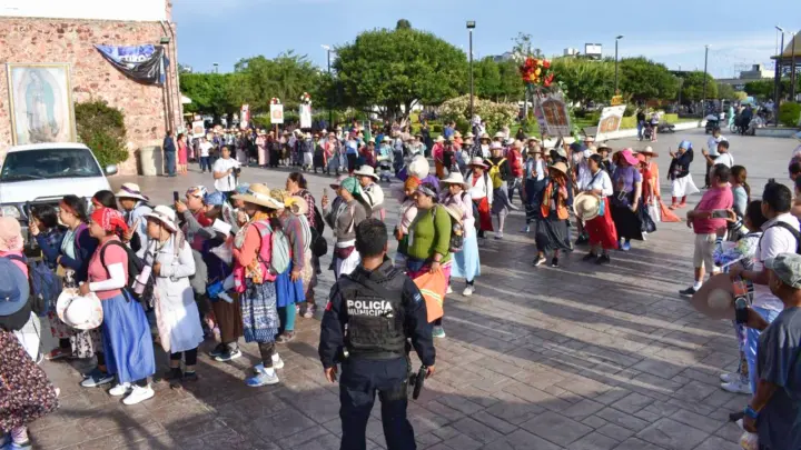 Respaldan 250 elementos avance seguro de contingentes en peregrinación