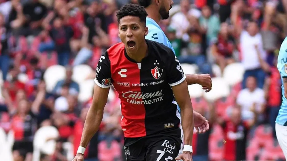 Se tambalea el pase de Ozziel Herrera a Tigres por esta razón