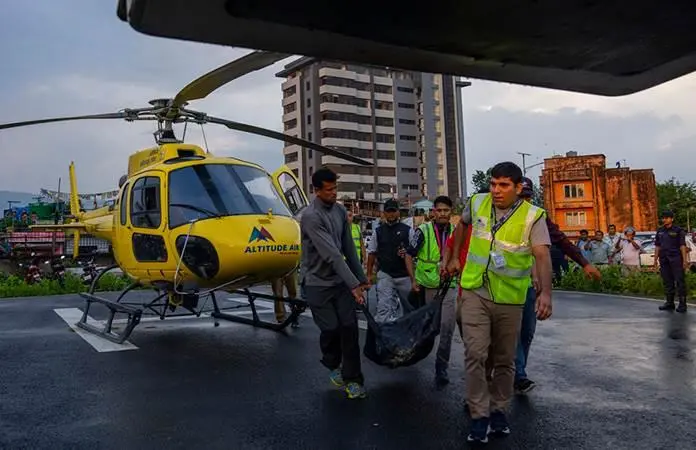 Última hora: Mueren 5 turistas mexicanos al estrellarse helicóptero en Nepal