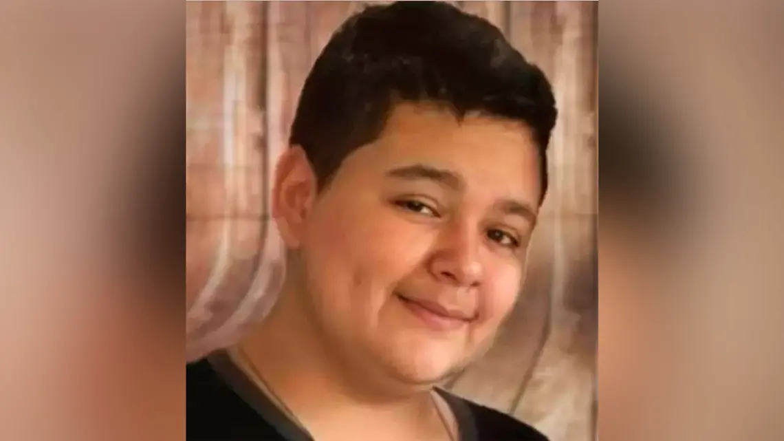 ¡Insólito! Hallan vivo en EU a joven desaparecido hace 8 años mientras paseaba a sus perros