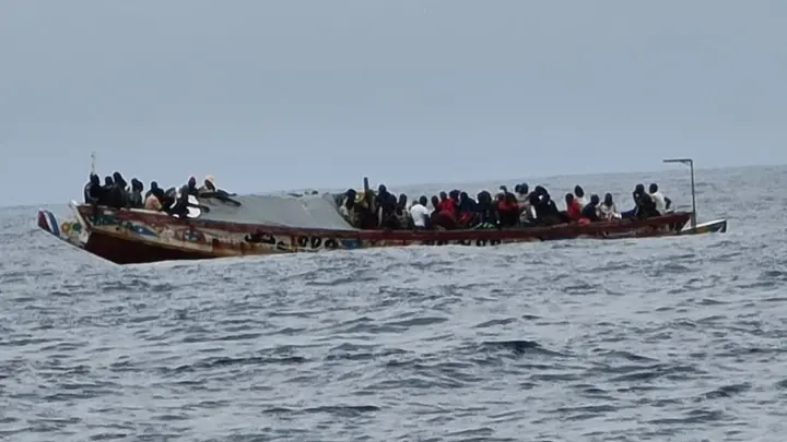 Fallecen 17 migrantes tras naufragio frente a la capital de Senegal